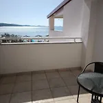 Apartment Lino Pirovac