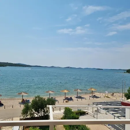 Apartment Lino Pirovac