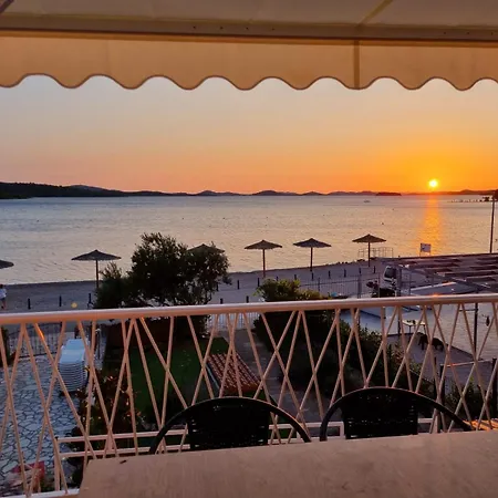 Lino Apartman Pirovac