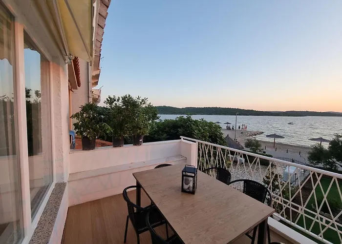 Lino Apartman Pirovac